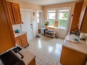 21 Bradwood St, Unit 1 in Boston, MA - Building Photo - Building Photo