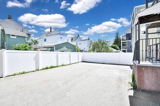 77 Swan St in Everett, MA - Building Photo - Building Photo