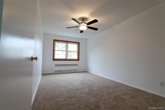 40-17 203rd St in Queens, NY - Building Photo - Building Photo