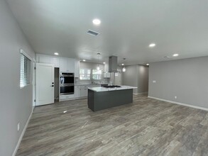 1627 E Autumn Dr in West Covina, CA - Building Photo - Building Photo