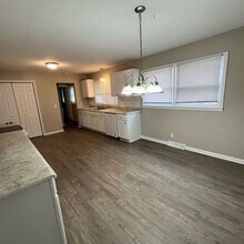 2703 W Walker Ave in Wichita, KS - Building Photo - Building Photo