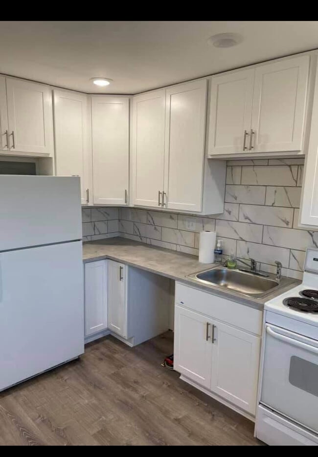 54 Joseph Dr, Unit 2