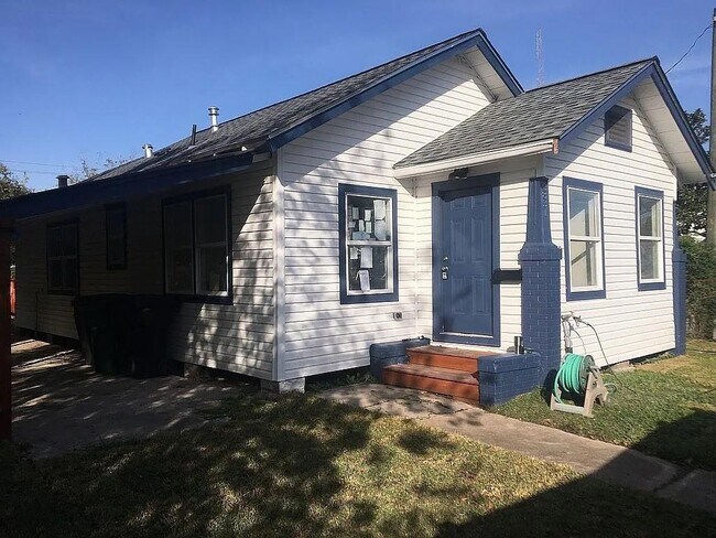 property at 2831 Jones St