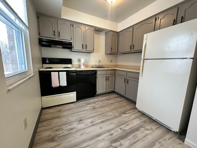 property at 407 Bellwood Dr