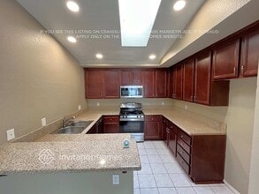 7783 Cartilla Ave in Fontana, CA - Foto de edificio - Building Photo