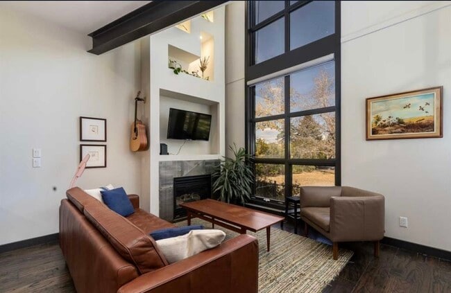 property at 1212 13 Av SW