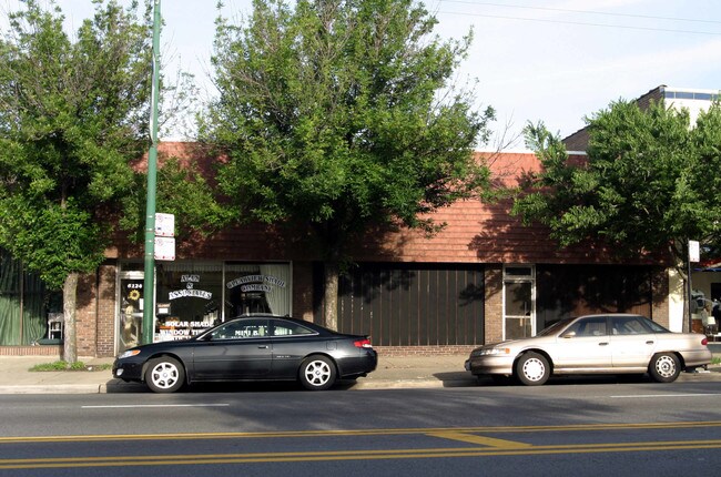 6124 N Broadway St in Chicago, IL - Building Photo - Building Photo