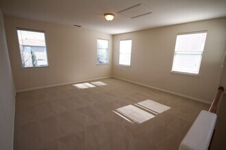 10105 Nebbiolo Ct in Elk Grove, CA - Building Photo - Building Photo