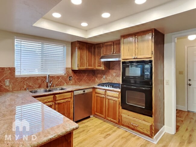 3337 Montezuma Way in Sparks, NV - Building Photo - Building Photo