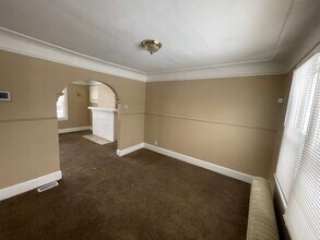 13620 Kentucky St in Detroit, MI - Building Photo - Building Photo