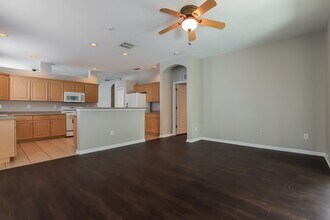 6717 Cambridge Park Dr in Apollo Beach, FL - Building Photo - Building Photo
