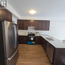 99 Molozzi St in Erin, ON - Building Photo - Building Photo