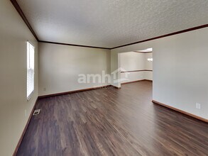 7586 Jenkins Dr in Canal Winchester, OH - Building Photo - Building Photo