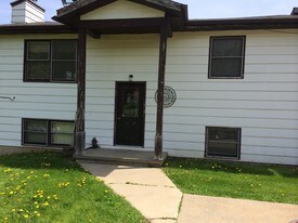 113 Eastgate Dr Apartments