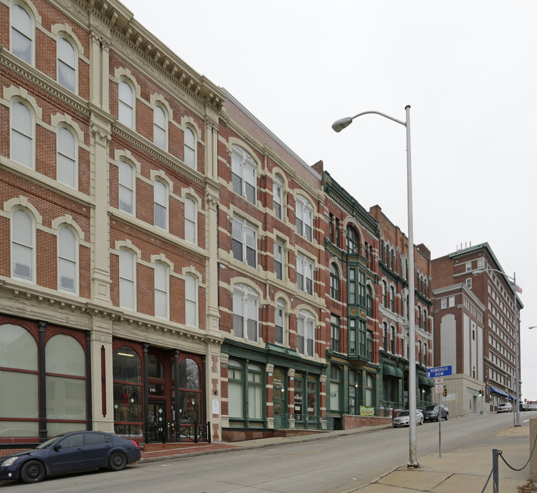 Fourth Street Lofts in St. Joseph, MO - Building Photo