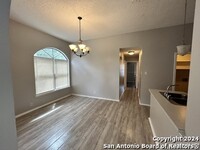 4118 Sunrise Pt Dr in San Antonio, TX - Foto de edificio - Building Photo