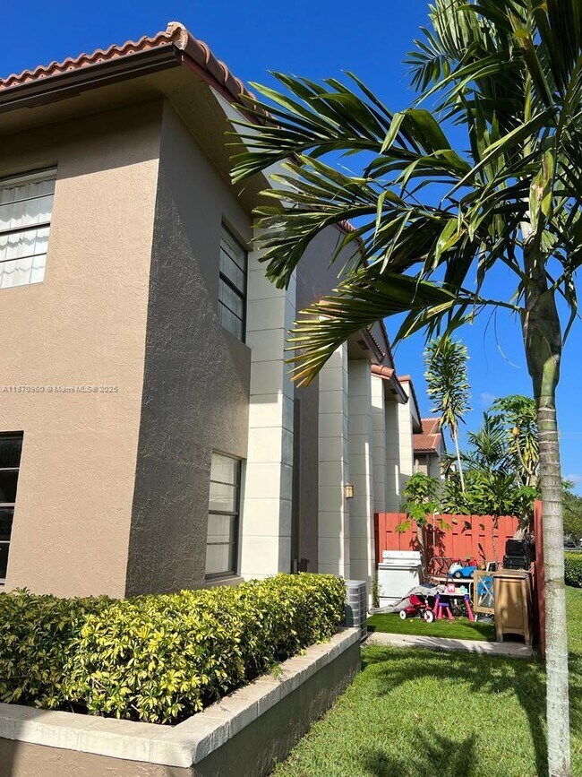 3157 Coral Ridge Dr in Coral Springs, FL - Building Photo - Building Photo