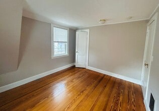 126 Concord Way in Portsmouth, NH - Building Photo - Building Photo