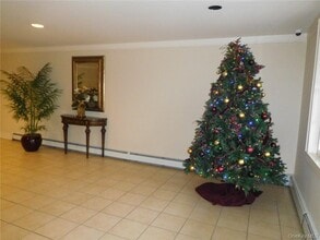 4 Consulate Dr in Eastchester, NY - Building Photo - Building Photo