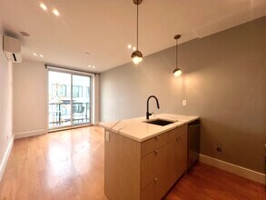 22 Rogers Ave in Brooklyn, NY - Building Photo - Building Photo