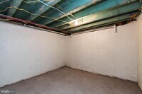 1837 E Harold St photo'