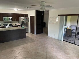 191 NE 6th Ct in Dania Beach, FL - Building Photo