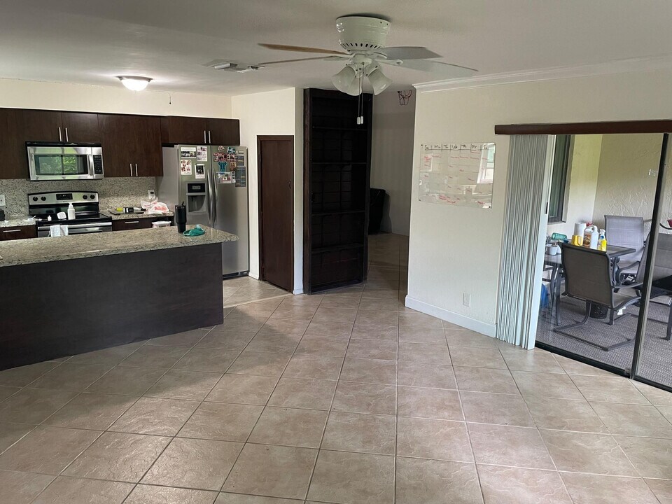 191 NE 6th Ct in Dania Beach, FL - Building Photo