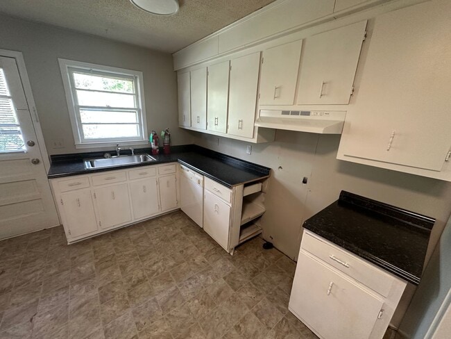 107 Hope Dr in Central, SC - Building Photo - Building Photo