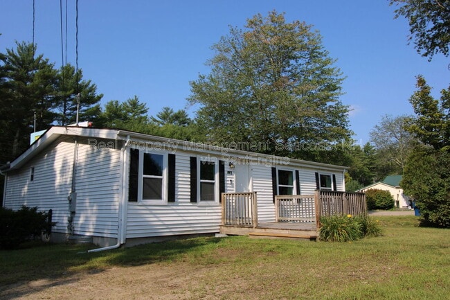 997 NH-11 in Farmington, NH - Building Photo - Building Photo