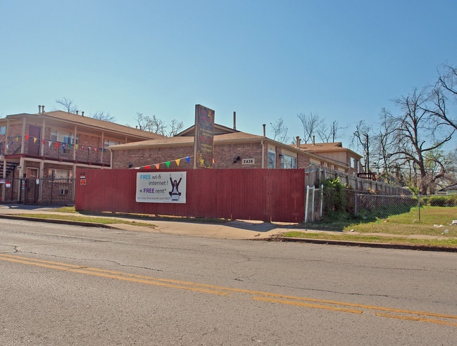 2436 E 6th St in Tulsa, OK - Building Photo - Building Photo