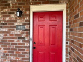 5039 Popperdam Creek Dr in North Charleston, SC - Building Photo