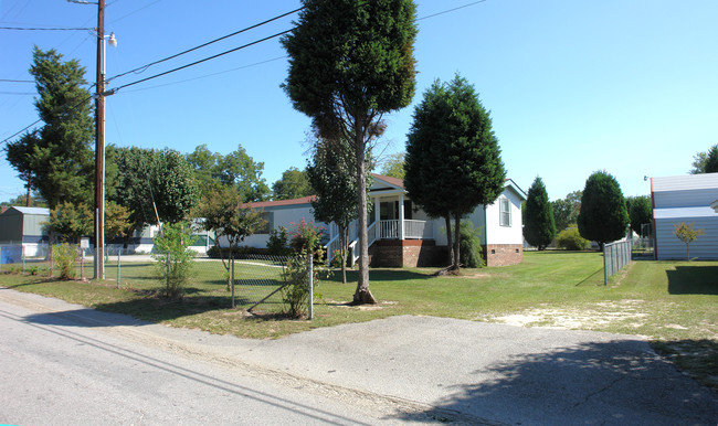 521 Taylor St in West Columbia, SC - Building Photo - Building Photo