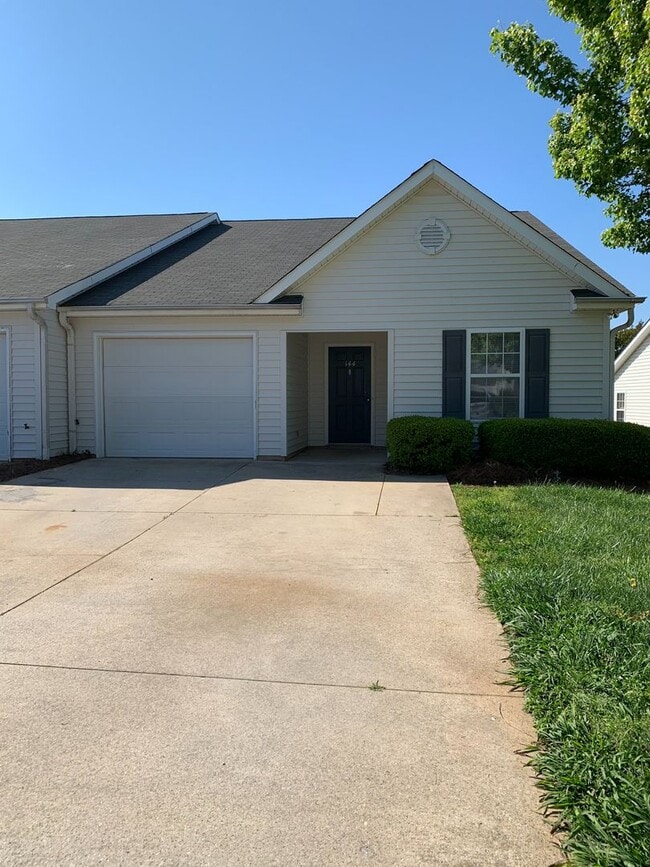 144 Springwood Ln in Mooresville, NC - Building Photo - Building Photo