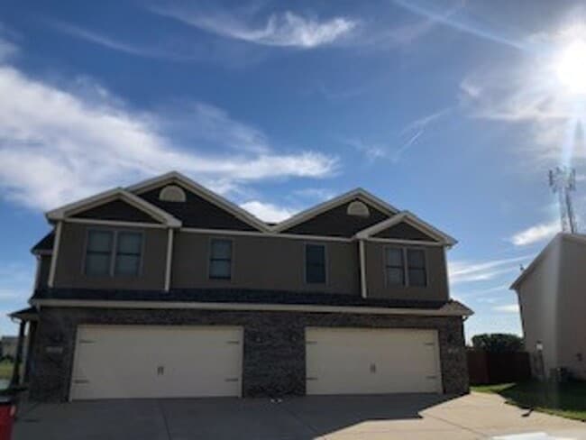 1308 Myrtle Beach Ave in Champaign, IL - Building Photo - Building Photo