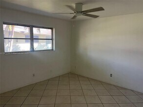 2236 Jackson St in Hollywood, FL - Building Photo - Building Photo