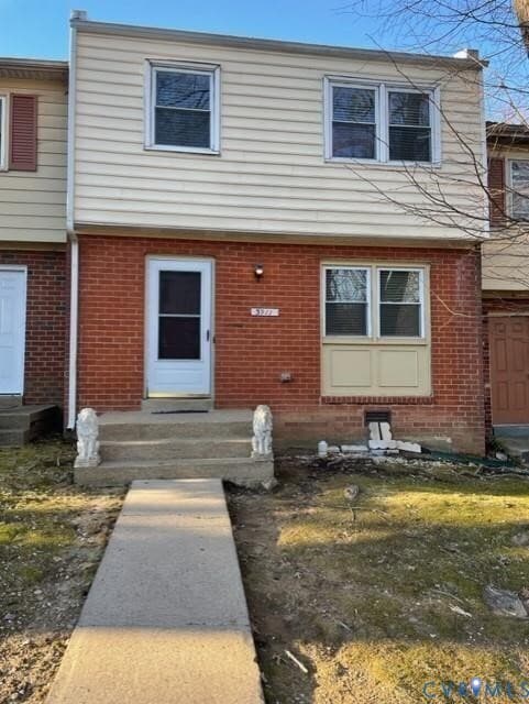 property at 3911 Breezy Ct