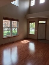 523 Shakespeare Dr in Grayslake, IL - Building Photo - Building Photo