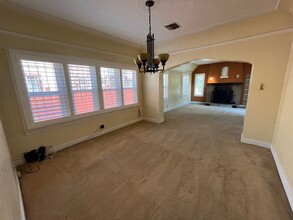 2059 W 78th St in Los Angeles, CA - Building Photo - Building Photo