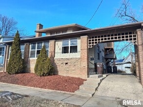 513 W Loucks Ave in Peoria, IL - Building Photo - Building Photo