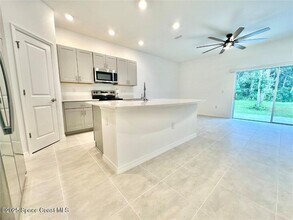 198 Riverfront Wy in Edgewater, FL - Building Photo - Building Photo