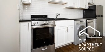 918 Green Bay Rd, Unit 3C in Winnetka, IL - Building Photo