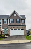 250 Cranesbill Dr in Mars, PA - Building Photo