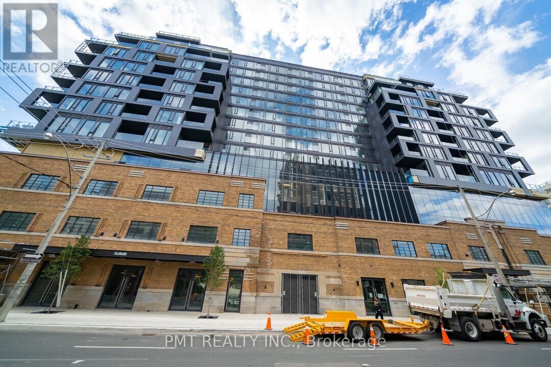 505-505 Richmond St W in Toronto, ON - Building Photo