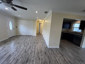 120 Shanle Dr in North Fort Myers, FL - Building Photo - Building Photo