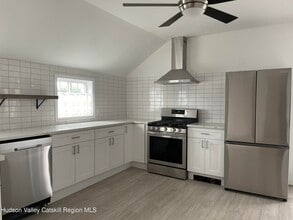 502 Warren St in Hudson, NY - Building Photo - Building Photo