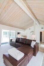 103 W Sandpiper Cir in Jupiter, FL - Building Photo - Building Photo