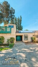 2246 Hasti Acres Dr in Bakersfield, CA - Building Photo - Building Photo