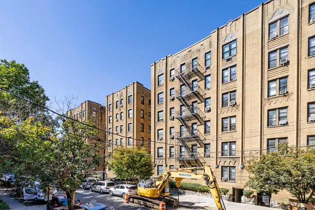 2101 Cedar Ave in Bronx, NY - Building Photo - Building Photo