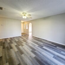 1026 Brookshire Cir in Garland, TX - Building Photo - Building Photo