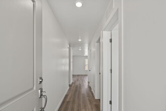 6688 W Yoke St in Meridian, ID - Foto de edificio - Building Photo